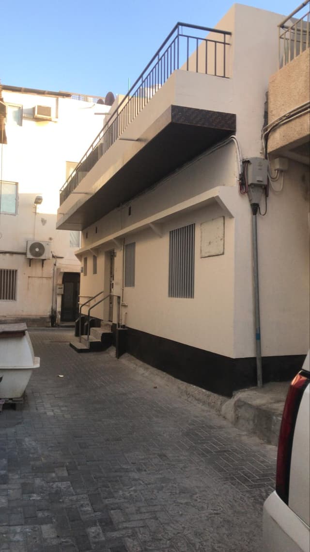 بيت للايجار في المحرق بالقرب من مخبز ابو الهول