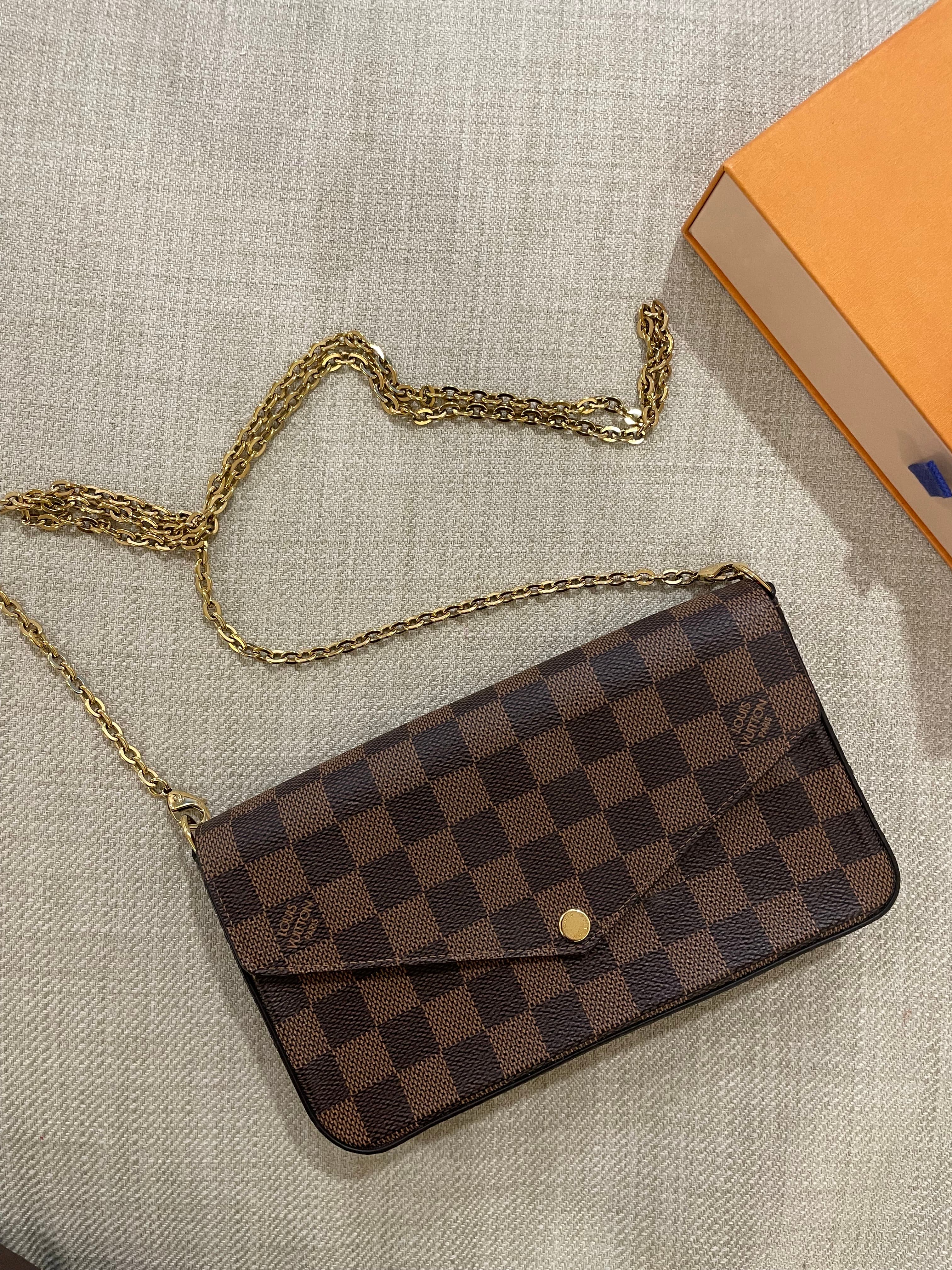 Louis Vuitton bag 0