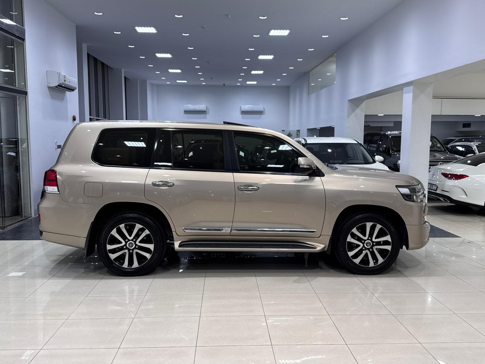  Toyota Land Cruiser GXR 2019  1