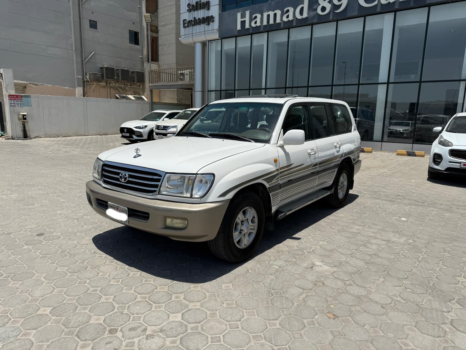 Toyota Land Cruiser GXR 2001 (White) 2