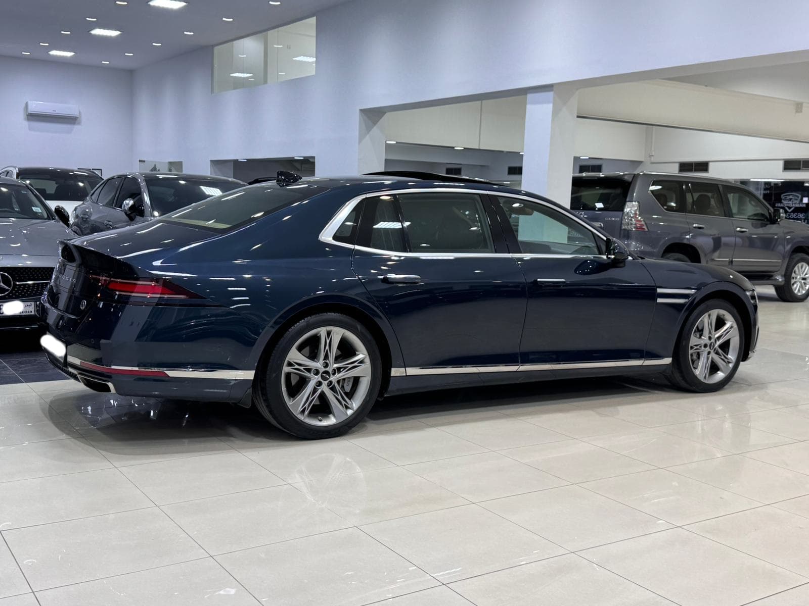 جينيسيس G90/ 2023 (أزرق) 5
