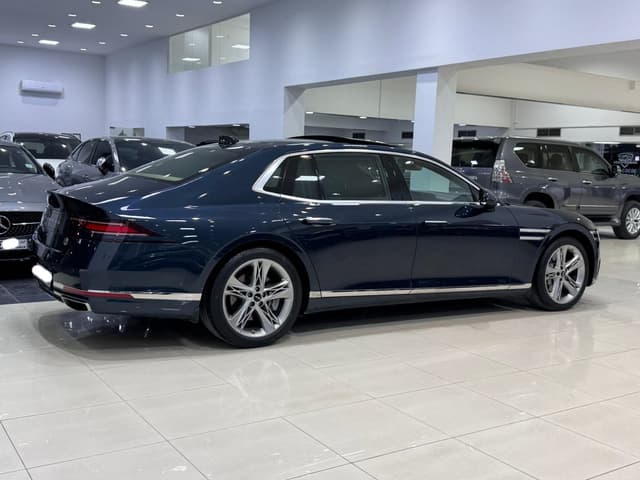 جينيسيس G90/ 2023 (أزرق)