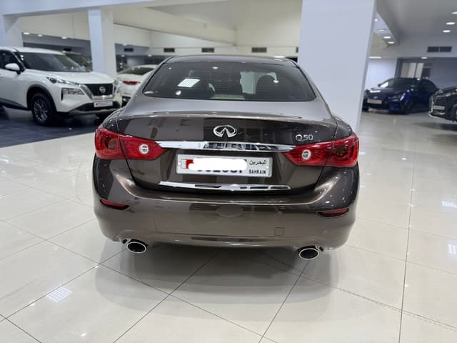 Infiniti Q50/2016  