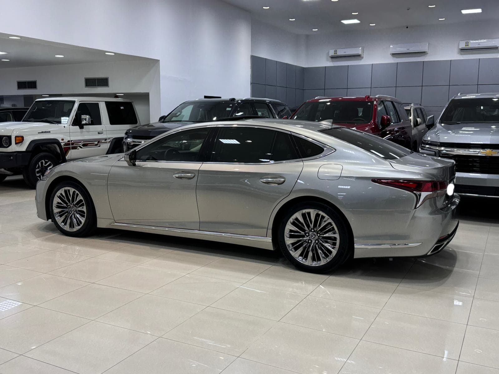 Lexus LS-500 Turbo 2019  5