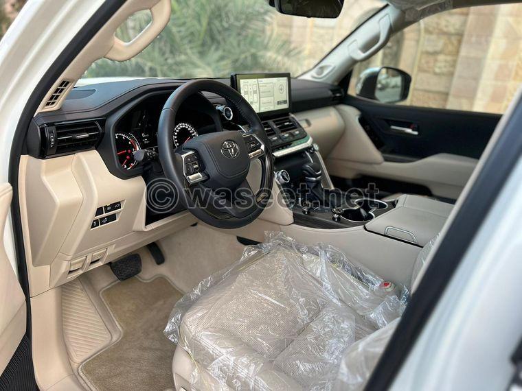 Toyota Land Cruiser VX Bahrain Agency  3