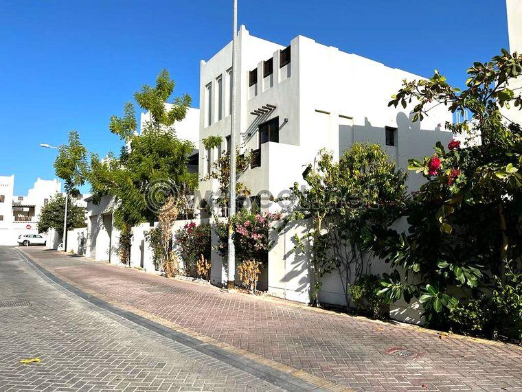 Garden villa for sale in Diyar Al Muharraq  300 m 0