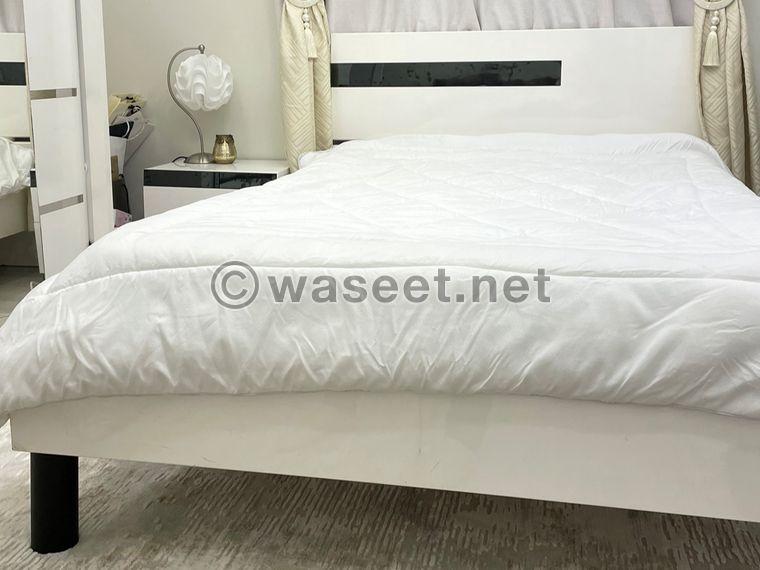 white bed for sale 0