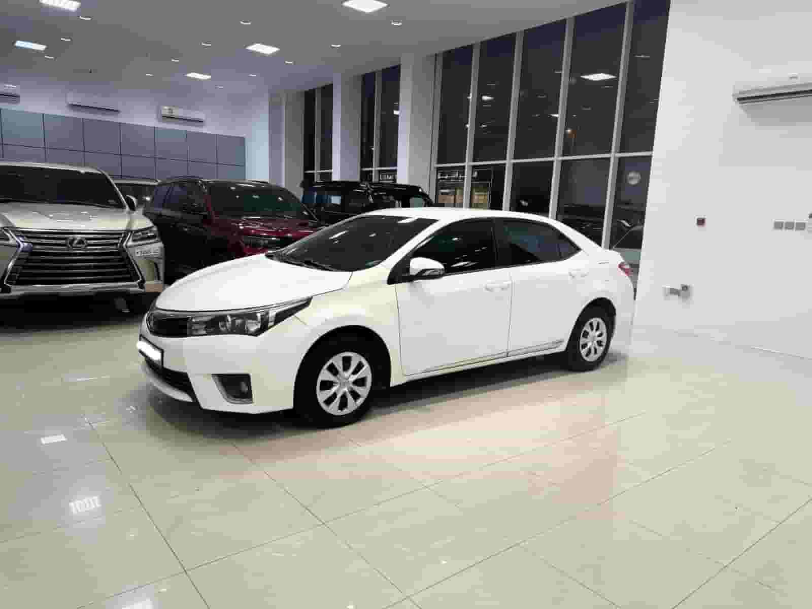 Toyota Corolla XLI 2016 (White) Toyota Corolla XLI 2016 (White)