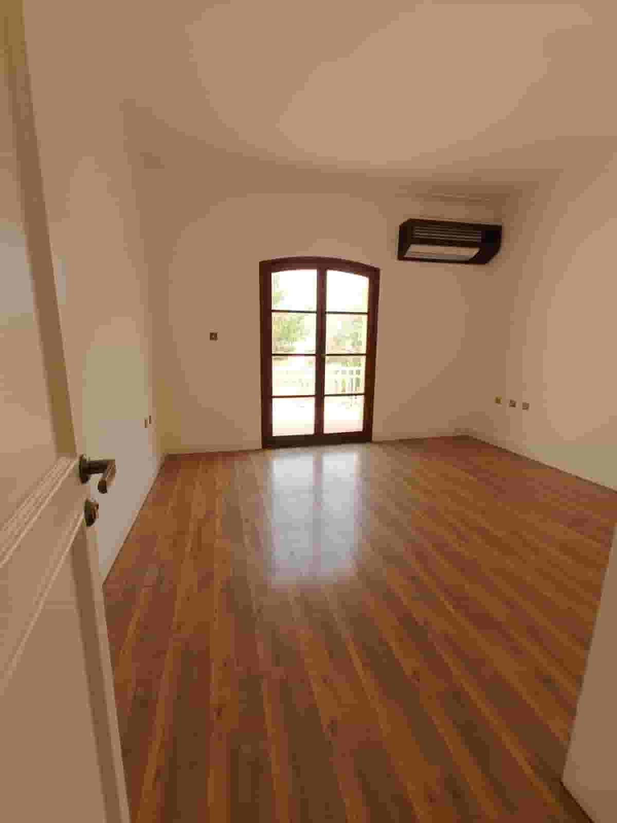 Semi furnished villa for rent in the area of Saar Semi furnished villa for rent in the area of Saar