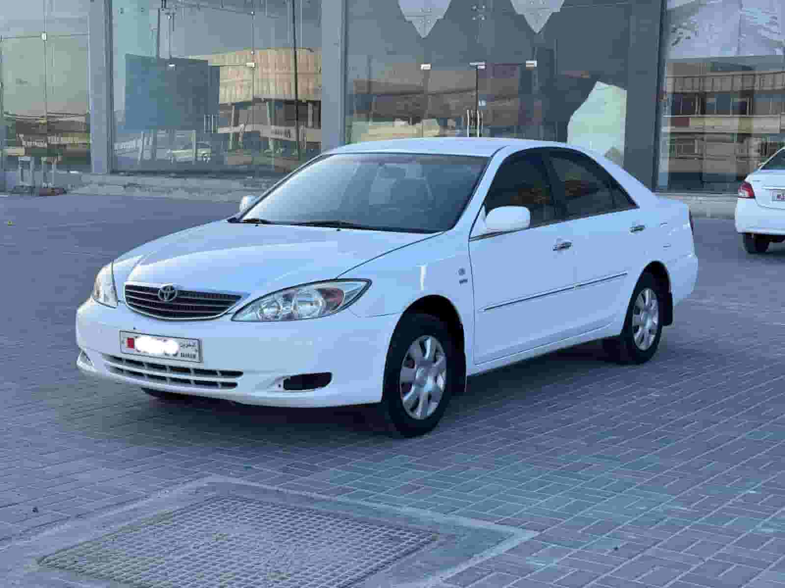 Toyota Camry GLI 2004 (White) Toyota Camry GLI 2004 (White)