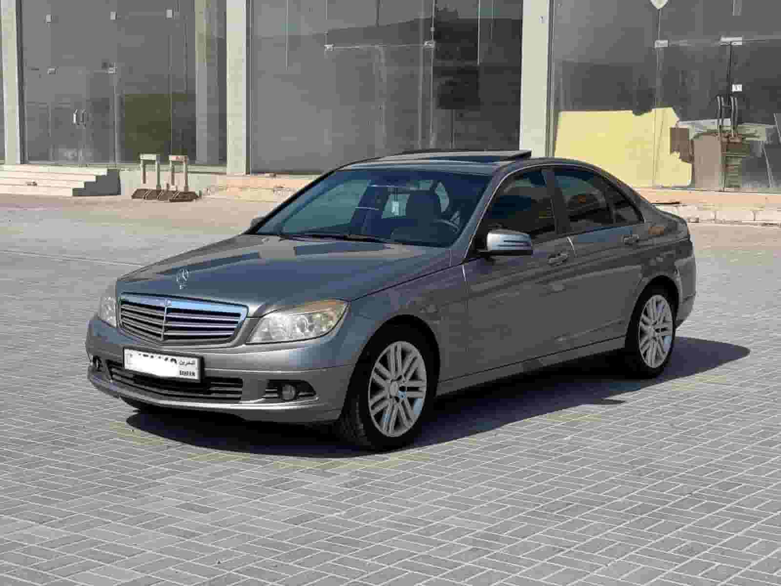 مرسيدس بنز C-200 2009 (فضي) مرسيدس بنز C-200 2009 (فضي)