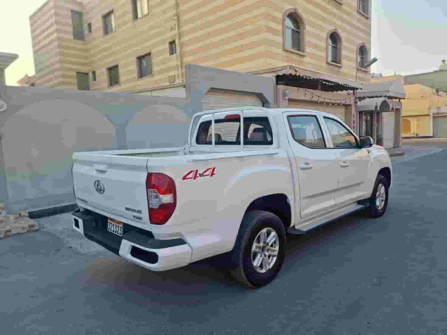 كابينة ماكسوس بيك أب مزدوجة 4x4 مزودة بالوقود جيدًا كابينة ماكسوس بيك أب مزدوجة 4x4 مزودة بالوقود جيدًا