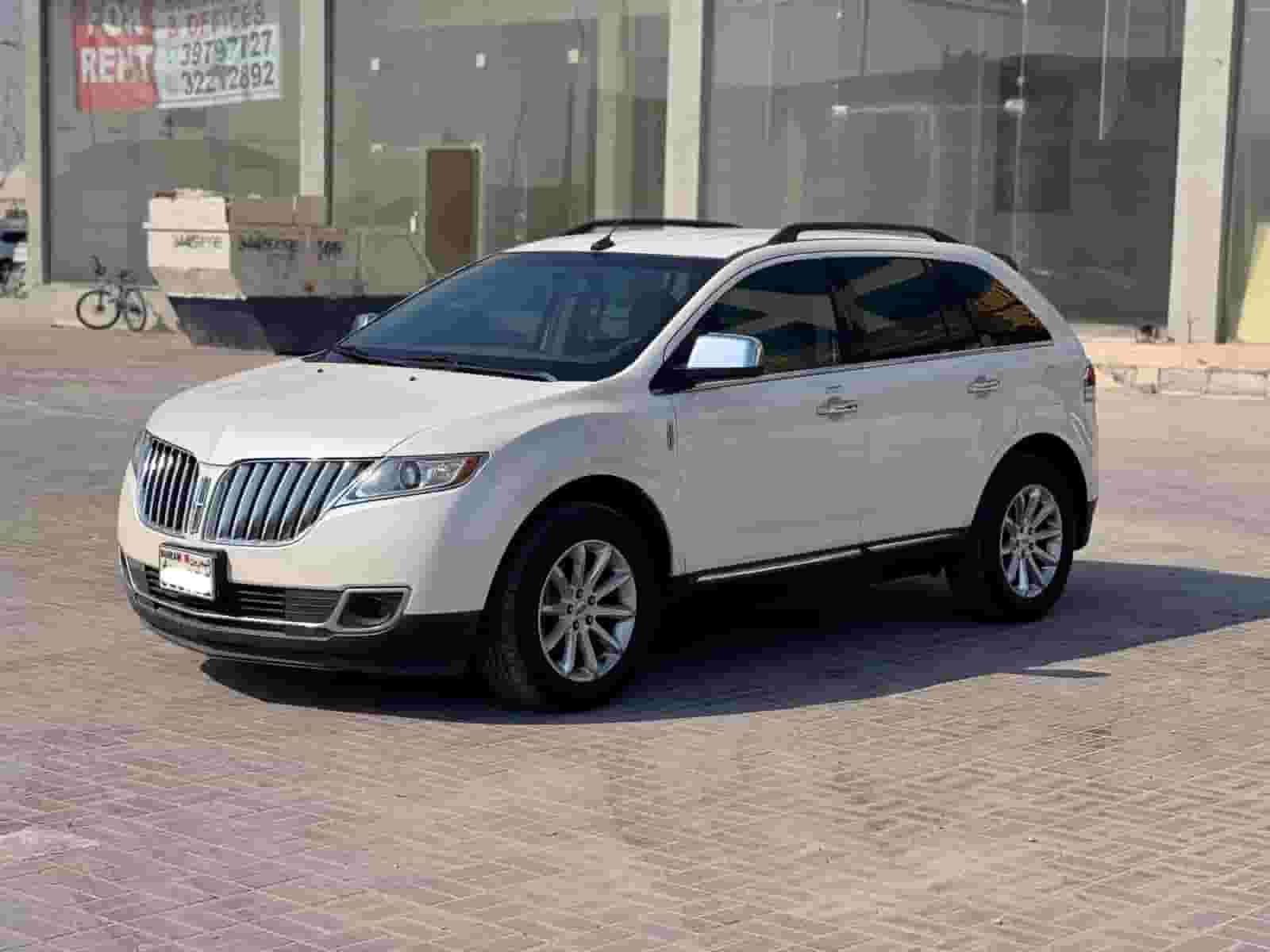 Lincoln MKX 2012 (White) Lincoln MKX 2012 (White)