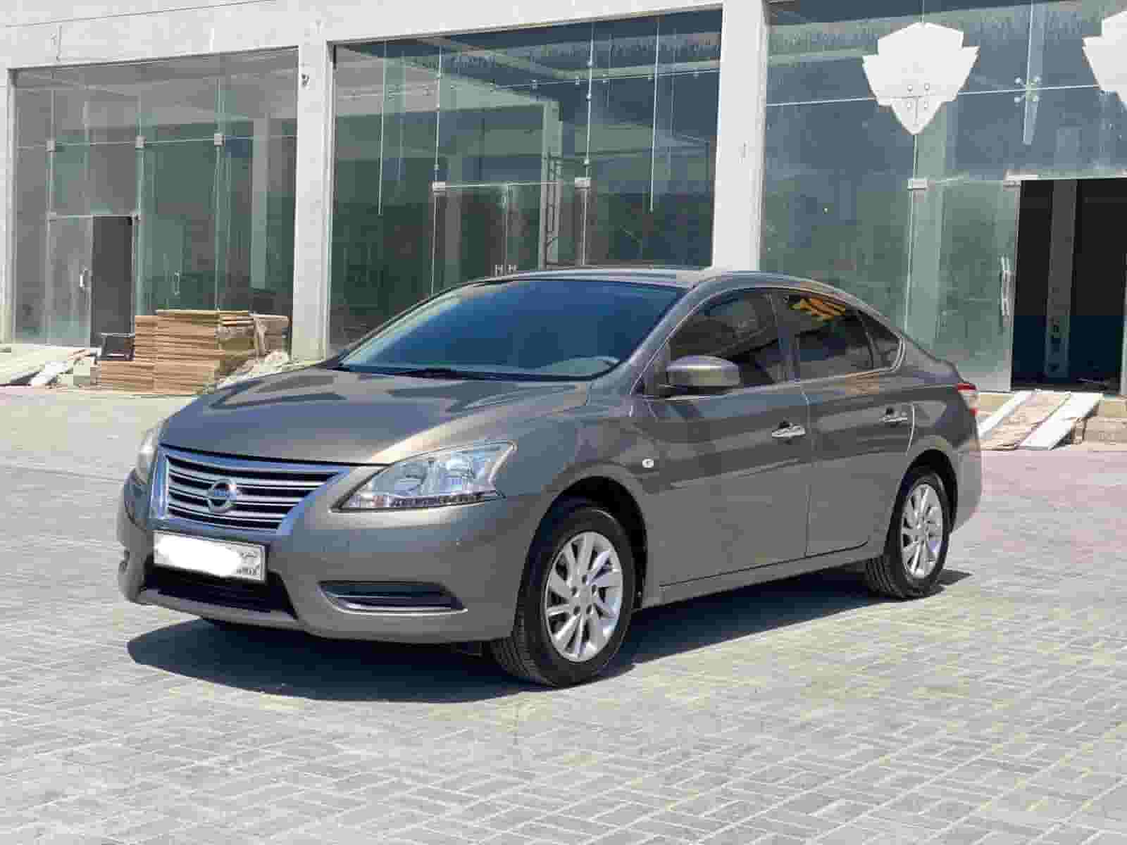 Nissan Sentra 2015 (Grey) Nissan Sentra 2015 (Grey)