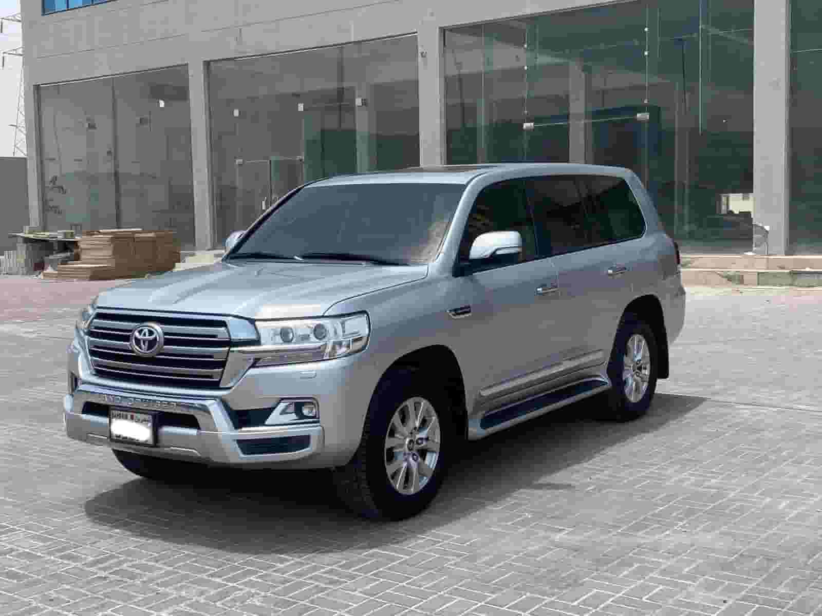 تويوتا لاند كروزر GX-R 2020 تويوتا لاند كروزر GX-R 2020