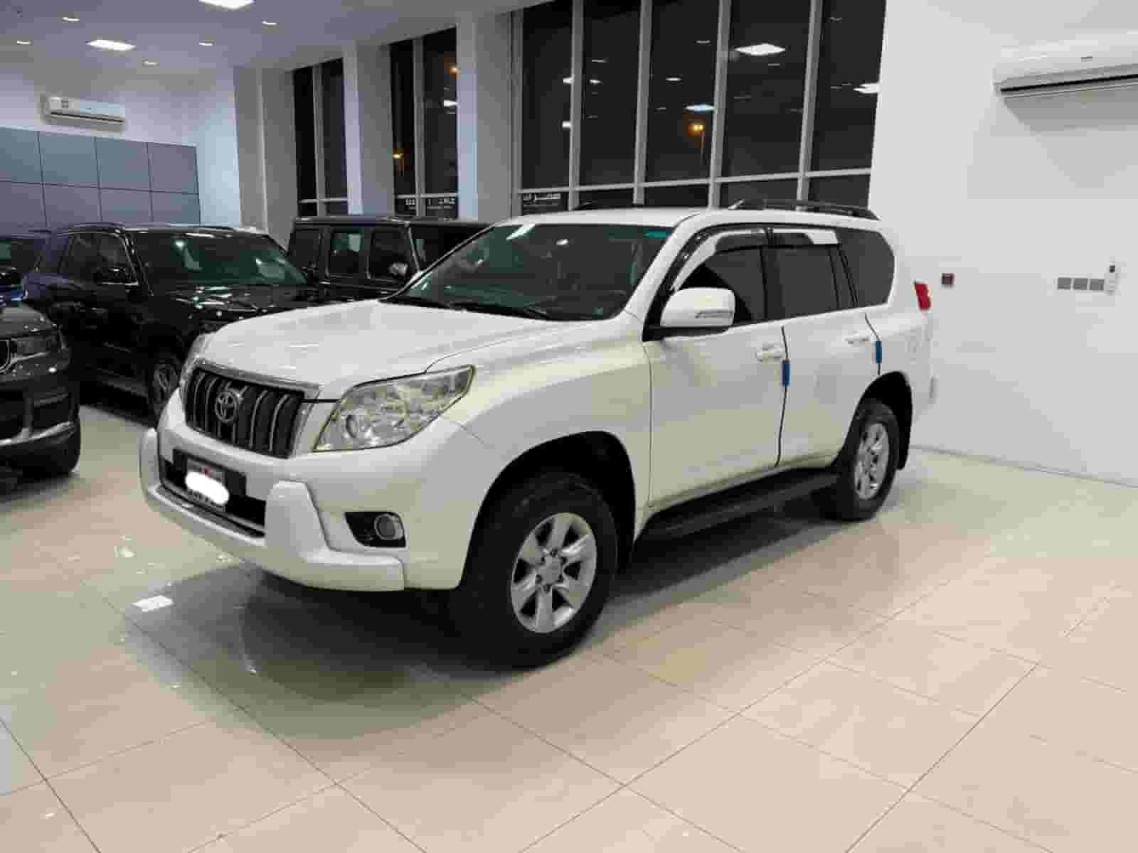 Toyota Prado TX-L 2011 (White) Toyota Prado TX-L 2011 (White)