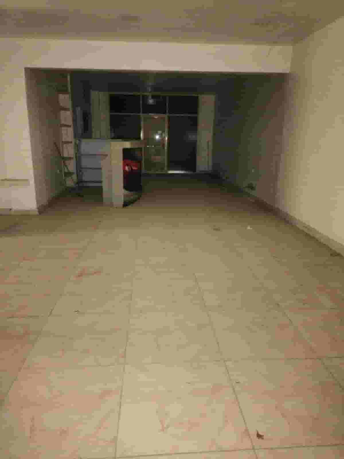 Showtoom mezanen for rent at Salmabad area near Mercedes Showtoom mezanen for rent at Salmabad area near Mercedes
